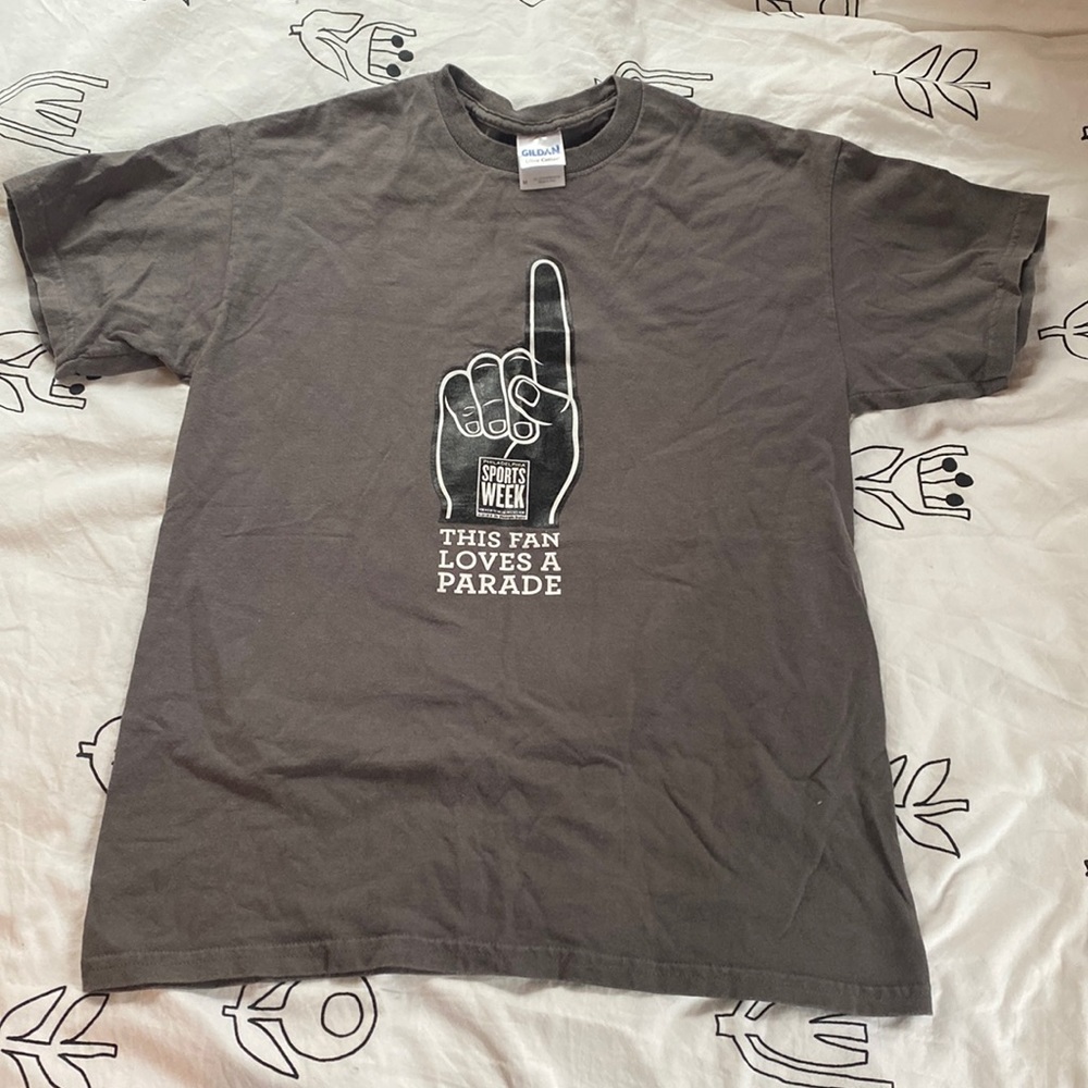 Grey tshirt